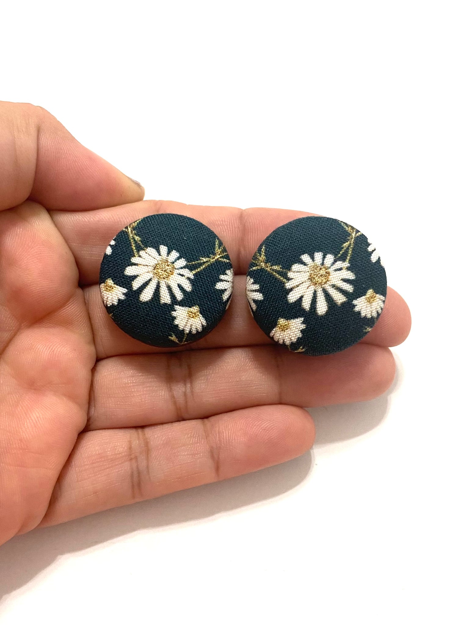 BOTÓN DE AZÚCAR - Medium Studs - Daisies