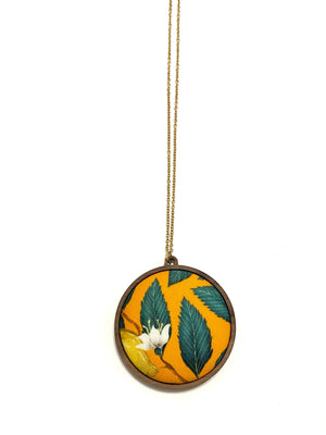 BOTÓN DE AZÚCAR - Wide Pendant Necklace- Single- Lillies and Leaves